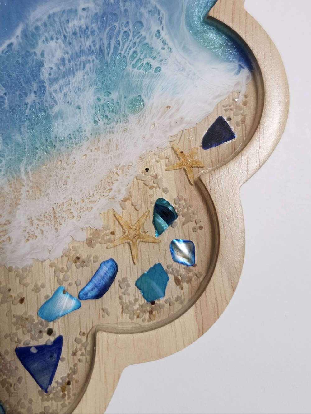 Ocean Wave Resin Beach Tray - Blue & Turquoise - Picture 4 of 6